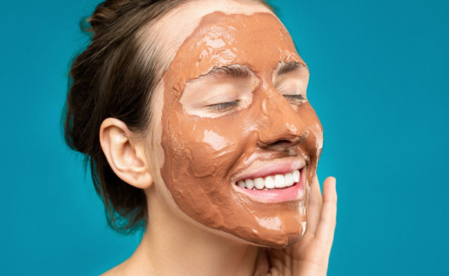 Tips And Tricks To Get Glowing Skin For Valentine’s Day 2021