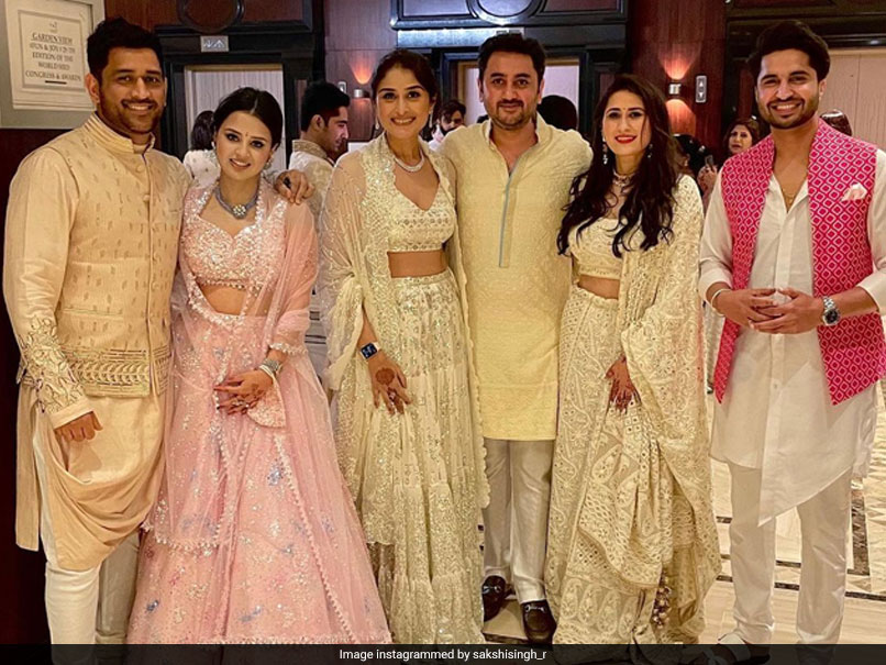 MS Dhoni, Wife Sakshi And Friends Dazzle In Ethnic Indian Wear. See Pic