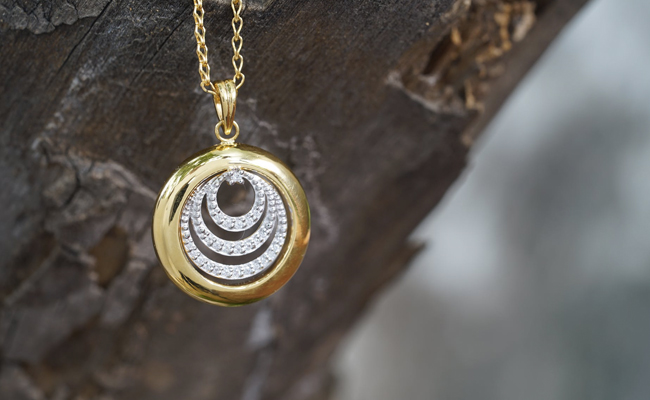 These Stunning Pendants Will Steal The Spotlight From Your Accessories