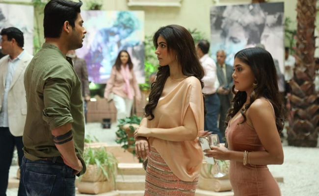 वैलेंटाइन वीक में Sidharth Shukla की इस एक्ट्रेस के साथ फोटो हुईं वायरल, फैन्स का यूं आया रिस्पॉन्स