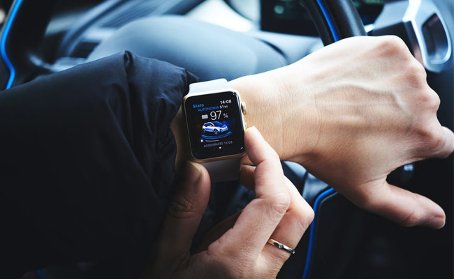 These Best-Selling Smart Watches Are Available At Up To 50% Off