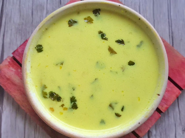 How To Make Chicken Shorba | Easy Chicken Shorba Recipe Video