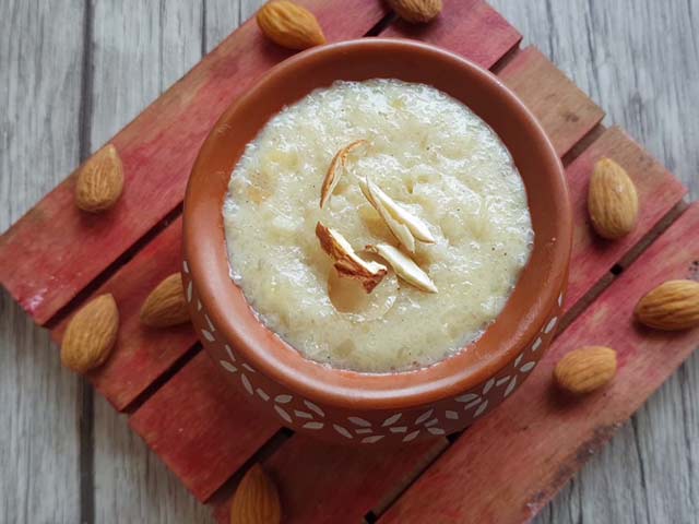 How To Make Badam Ki Phirni | Easy Badam Ki Phirni Recipe Video