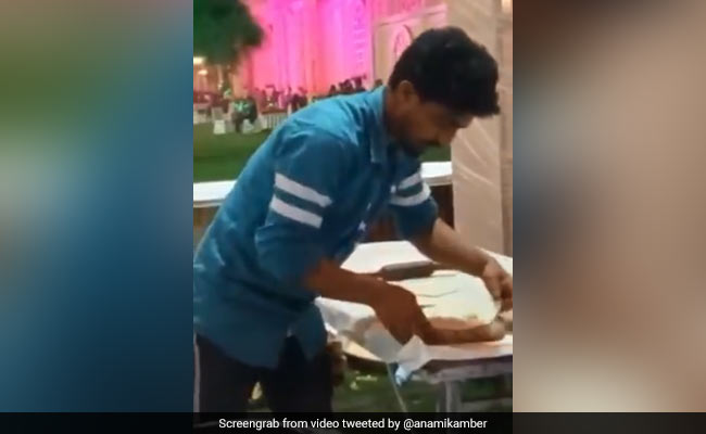 Man Spitting On Tandoori Roti While Making Them Riles Up Internet