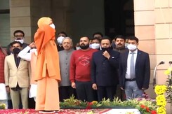 Republic Day: Chief Ministers Hoist National Flag Republic Day: Chief Ministers Hoist National Flag