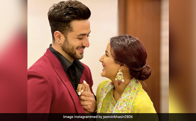 "Love You With All My Heart," Jasmin Bhasin Writes In Birthday Note For Aly Goni