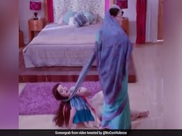 Sasural Simar Ka: माता जी के शॉल में फंसने से 'परी बहू' की अटक गईं सासें, Viral हो रहा है Video Sasural Simar Ka: माता जी के शॉल में फंसने से 'परी बहू' की अटक गईं सासें, Viral हो रहा है Video