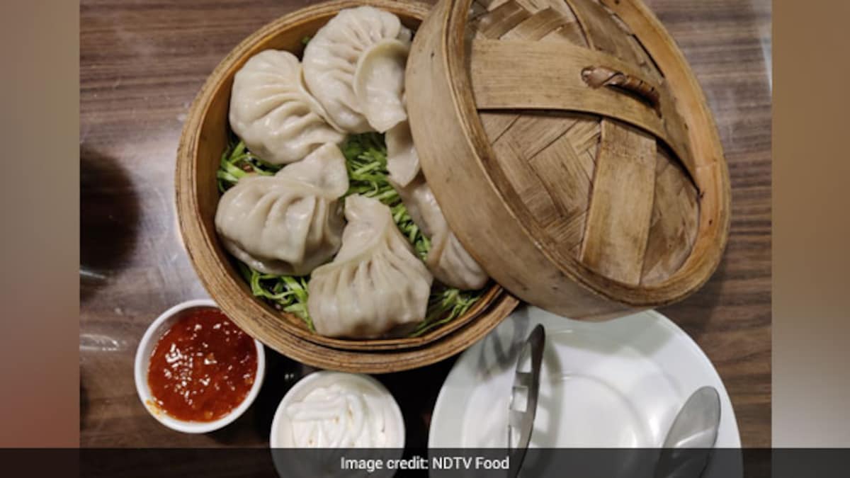 How To Make Whole Wheat Chicken Momos For A Healthy Weekend Indulgence