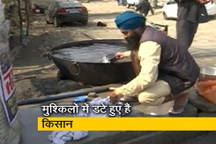 किसान आंदोलन: सिंघु बॉर्डर पर पानी और टॉयलेट नहीं होने से महिलाओं को काफी दिक्कत किसान आंदोलन: सिंघु बॉर्डर पर पानी और टॉयलेट नहीं होने से महिलाओं को काफी दिक्कत