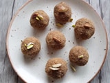 How To Make Sonth Aur Methi Ladoo | Easy Sonth Aur Methi Ladoo Recipe Video