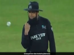 PSL 2021: अलीम दार ने दिया नॉट-आउट, खिलाड़ी ने लिया DRS, तो अंपायर ने किया कुछ ऐसा - देखें Video PSL 2021: अलीम दार ने दिया नॉट-आउट, खिलाड़ी ने लिया DRS, तो अंपायर ने किया कुछ ऐसा - देखें Video