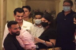 Family, Friends Celebrate Randhir Kapoor's Birthday in Mumbai Family, Friends Celebrate Randhir Kapoor's Birthday in Mumbai