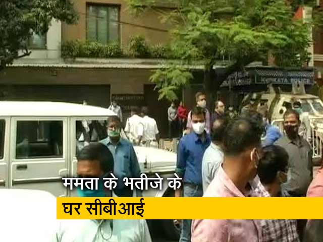 कोयला घोटाला: अभिषेक बनर्जी की पत्नी से सीबीआई की पूछताछ, ममता भी पहुंचीं