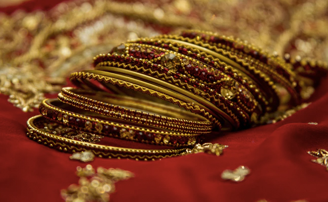 Gorgeous Bangle Sets To Add to Your Jewellery Collection