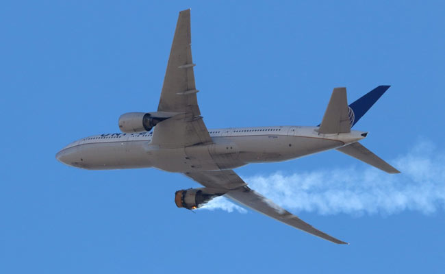 Boeing S Huge 777 9x Airplane Takes Its First Flight Cnn Travel