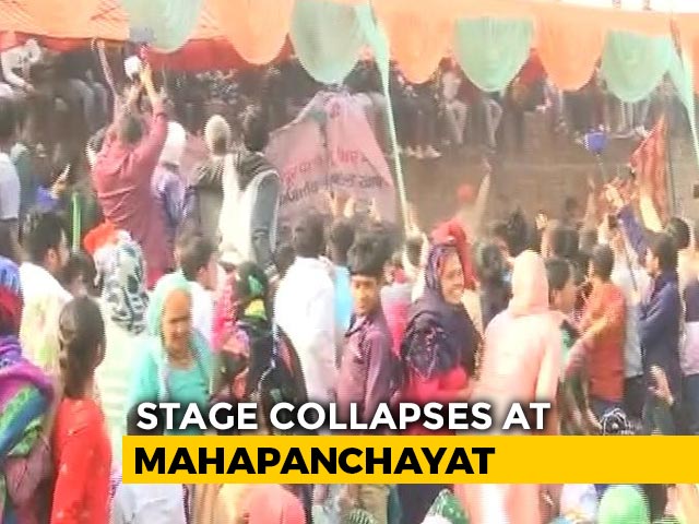 On Video, Stage Collapses At Farmers' "Mahapanchayat" Top Leader