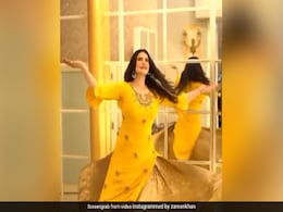 Zareen Khan ने 'तितलियां' सॉन्ग पर यूं झूमकर किया डांस, बार-बार देखा जा रहा Video Zareen Khan ने 'तितलियां' सॉन्ग पर यूं झूमकर किया डांस, बार-बार देखा जा रहा Video