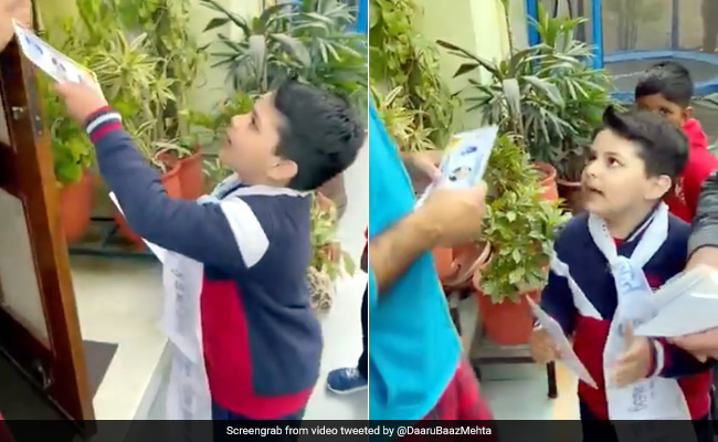 पंजाब नगर निगम चुनाव में AAP प्रत्याशी का बेटा घर-घर जाकर कर रहा प्रचार, बोला- मेरे पापा को वोट देना - देखें Video