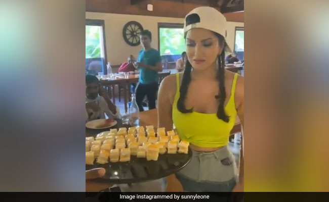'Food Critic' Sunny Leone Getting Distracted By Pastry Is The Funniest Thing You'll See Today