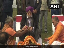 केंद्रीय मंत्री ने सेंट्रल विस्टा एवेन्यू का भूमिपूजन किया, बोले- 'गणतंत्र दिवस की अगली परेड यहीं होगी' केंद्रीय मंत्री ने सेंट्रल विस्टा एवेन्यू का भूमिपूजन किया, बोले- 'गणतंत्र दिवस की अगली परेड यहीं होगी'