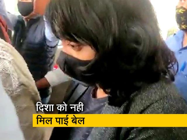 दिशा रवि को नहीं मिल पाई जमानत, दिल्ली पुलिस पर कोर्ट ने उठाए सवाल