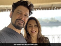 Madhuri Dixit के पति डॉ. नेने ने बताए वजन कम करने के तरीके, लाइफस्टाइल के बदलावों से ही हो जाएंगे फिट Madhuri Dixit के पति डॉ. नेने ने बताए वजन कम करने के तरीके, लाइफस्टाइल के बदलावों से ही हो जाएंगे फिट