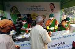 Mamata Banerjee Rolls Out Affordable Food Scheme. Price Per Plate Is... Mamata Banerjee Rolls Out Affordable Food Scheme. Price Per Plate Is...