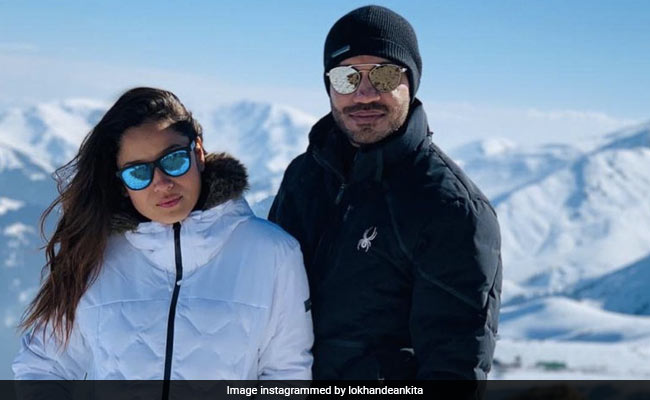 अंकिता लोखंडे बॉयफ्रेंड विक्की जैन के साथ कार में बैठकर लॉन्ग ड्राइव पर निकलीं, देखें Video