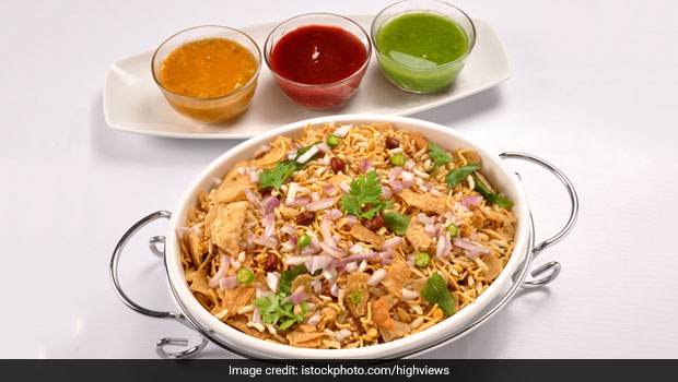 Make Bareilly's Famous Street Food - Aloo Moong Dal Chaat With This Easy Recipe 