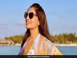 Bipasha Basu छुट्टियां मनाने मालदीव पहुंचीं, समुद्र किनारे खड़े होकर करवाया ग्लैमरस फोटोशूट, देखें Photos Bipasha Basu छुट्टियां मनाने मालदीव पहुंचीं, समुद्र किनारे खड़े होकर करवाया ग्लैमरस फोटोशूट, देखें Photos