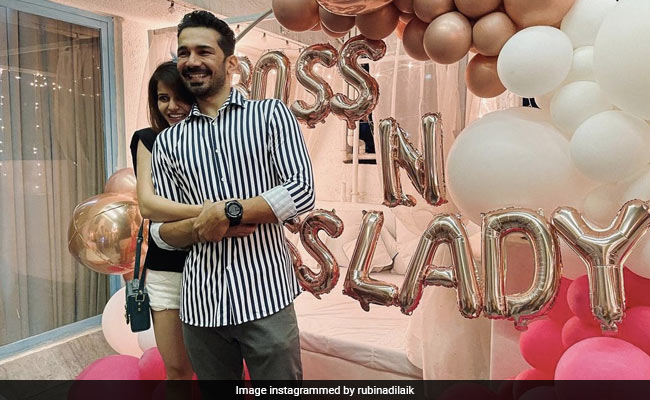 <i>Bigg Boss 14</i>: Pics From Winner Rubina Dilaik's Homecoming, With Husband Abhinav Shukla By Her Side