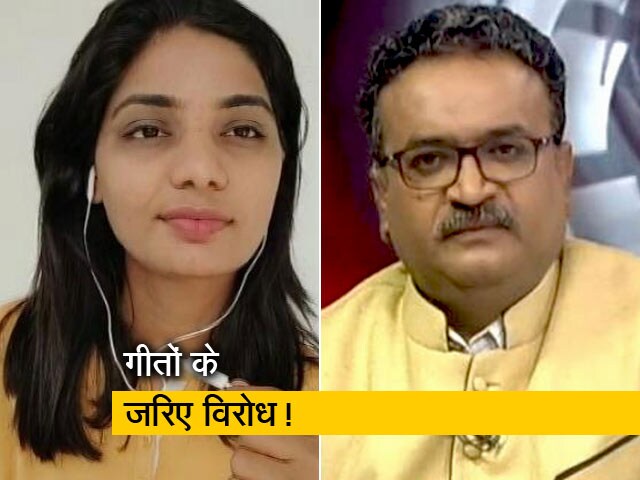 नेहा सिंह राठौर ने गीतों के जरिए की असल मुद्दों की बात