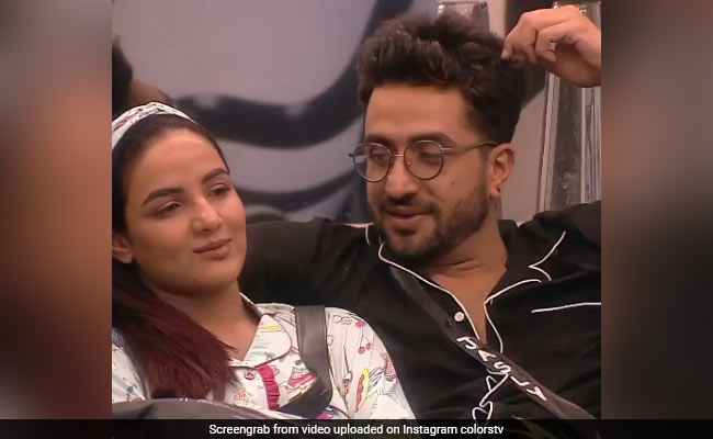 Bigg Boss 14 Finale: अली गोनी भी विनर की रेस से हुए बाहर, फैन्स को लगा बड़ा झटका