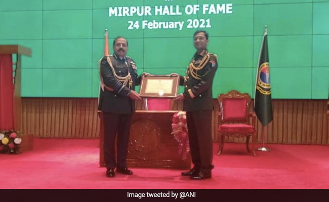IAF Chief Inducted Into 'Mirpur Hall of Fame' At Bangladesh Defence College