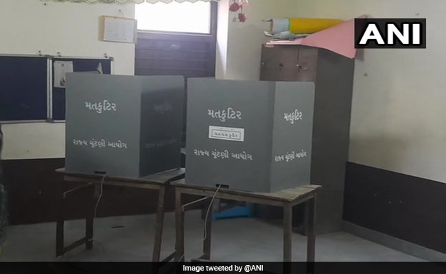 Gujarat Civic Polls: Voting Begins In Vadodara For 88 Seats