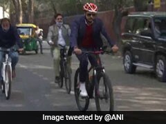 पेट्रोल-डीजल की बढ़ती कीमतों के विरोध में रॉबर्ट वाड्रा साइकिल चलाकर दफ्तर पहुंचे, कहा- लोग सड़क पर आ गए