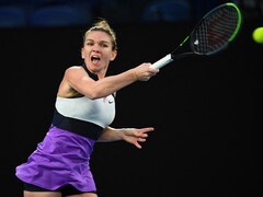Former World No.1 Simona Halep Splits With Coach Darren Cahill