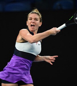 Former World No.1 Simona Halep Splits With Coach Darren Cahill