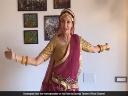 सौम्या टंडन ने दीपिका पादुकोण की तरह यूं किया घूमर डांस, बार-बार देखा जा रहा Video सौम्या टंडन ने दीपिका पादुकोण की तरह यूं किया घूमर डांस, बार-बार देखा जा रहा Video