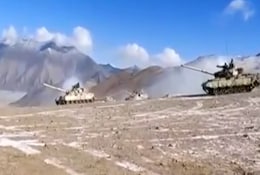 चीन को भारत की जमीन सौंपने के राहुल गांधी के आरोपों को रक्षा मंत्रालय ने बताया गलत चीन को भारत की जमीन सौंपने के राहुल गांधी के आरोपों को रक्षा मंत्रालय ने बताया गलत