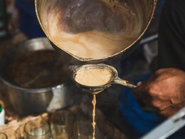 This Story Of Bangalore Man's Special Bond With <i>Chaiwala</i> Impresses The Internet