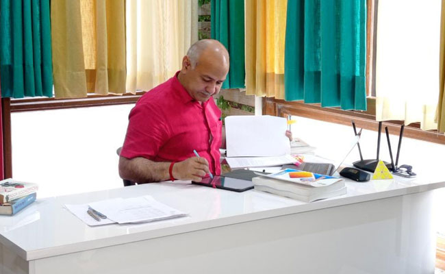 दिल्ली बजट 2021: पहले ई-बजट में नारी, युवा शक्ति पर जोर, मुफ्त कोविड टीके का ऐलान - जानें 10 बड़ी बातें