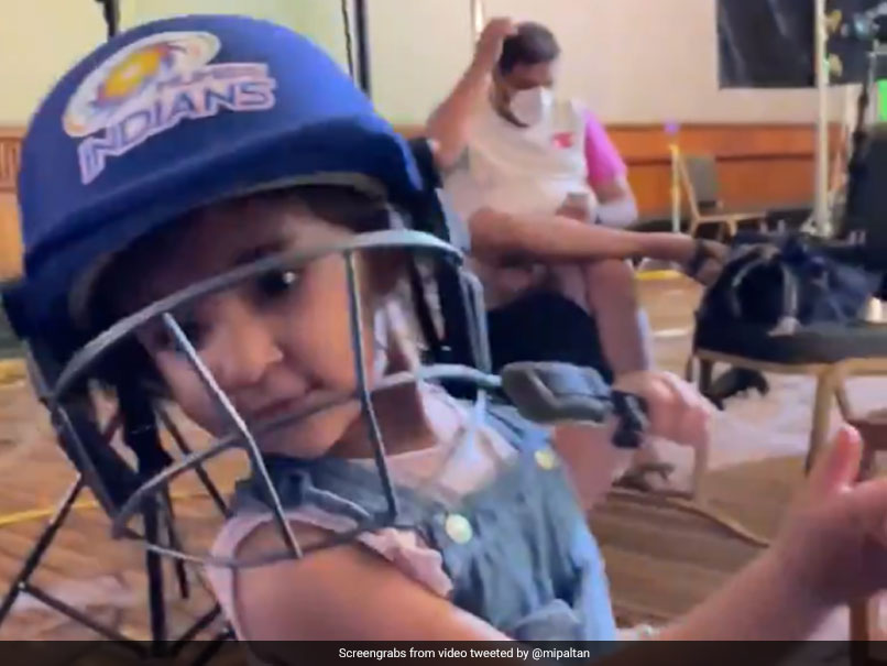 Rohit Sharma's Daughter Samaira Cheers For Mumbai Indians, Plays A "Mini Pull-Shot". Watch