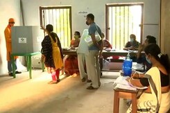 80% Turnout In Bengal, 72% In Assam Till 5.30 PM In Phase 1 Polls 80% Turnout In Bengal, 72% In Assam Till 5.30 PM In Phase 1 Polls