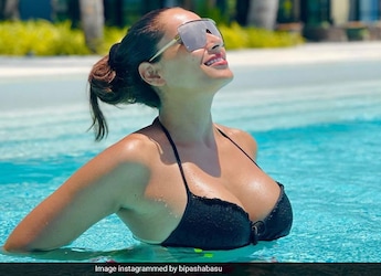 Bipasha Basu Treats Herself To Delicious Chicken Khao Suey; Here's How To Make It Bipasha Basu Treats Herself To Delicious Chicken Khao Suey; Here's How To Make It