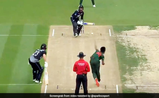 NZ Vs Ban: डेवॉन कॉनवे ने ऋषभ पंत की तरह जड़ा अजीबोगरीब शॉट, घुमाया उल्टा बल्ला तो देखता रह गया गेंदबाज - देखें Video