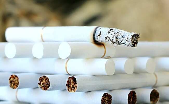 कोविड महामारी के दौरान परेशानियां बढ़ा सकता है तंबाकू का सेवन, जानें इस लत को कैसे छोडें