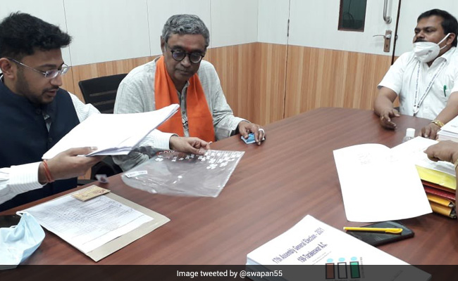 BJP's Swapan Dasgupta Files Nomination From Tarakeshwar For Bengal Polls