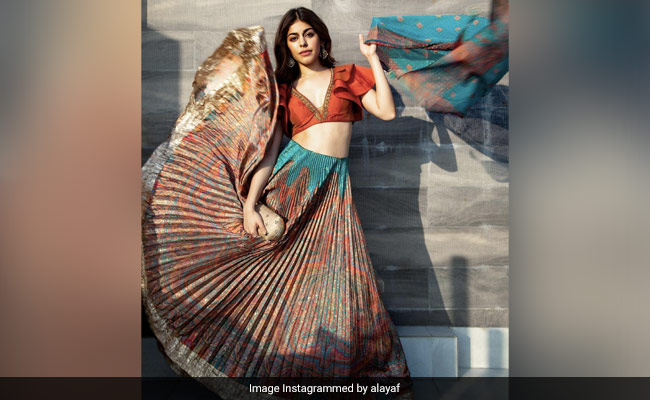 Nothing Says Indian Summer Wedding Like Alaya Furniturewalla In A Colourful <i>Lehenga</i>