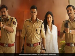 300 करोड़ में बनी अक्षय कुमार की 'सूर्यवंशी' को ओटीटी पर मिला सिर्फ 50 करोड़ का ऑफर, केआरके का दावा 300 करोड़ में बनी अक्षय कुमार की 'सूर्यवंशी' को ओटीटी पर मिला सिर्फ 50 करोड़ का ऑफर, केआरके का दावा